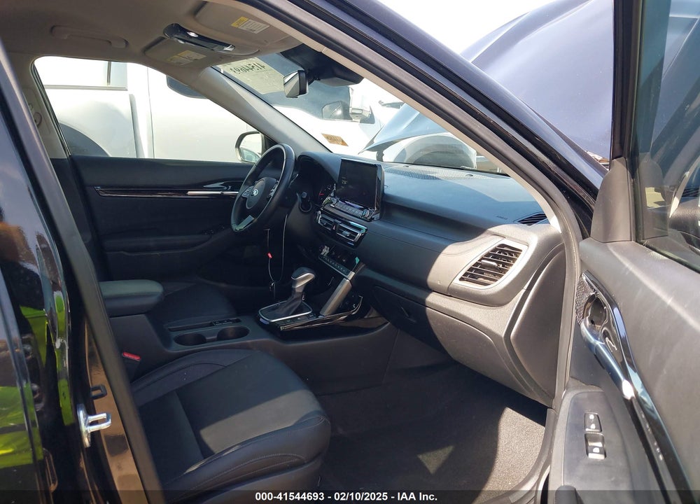 2021 KIA SELTOS VIN: KNDETCA20M7183363