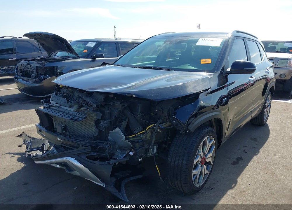 2021 KIA SELTOS VIN: KNDETCA20M7183363