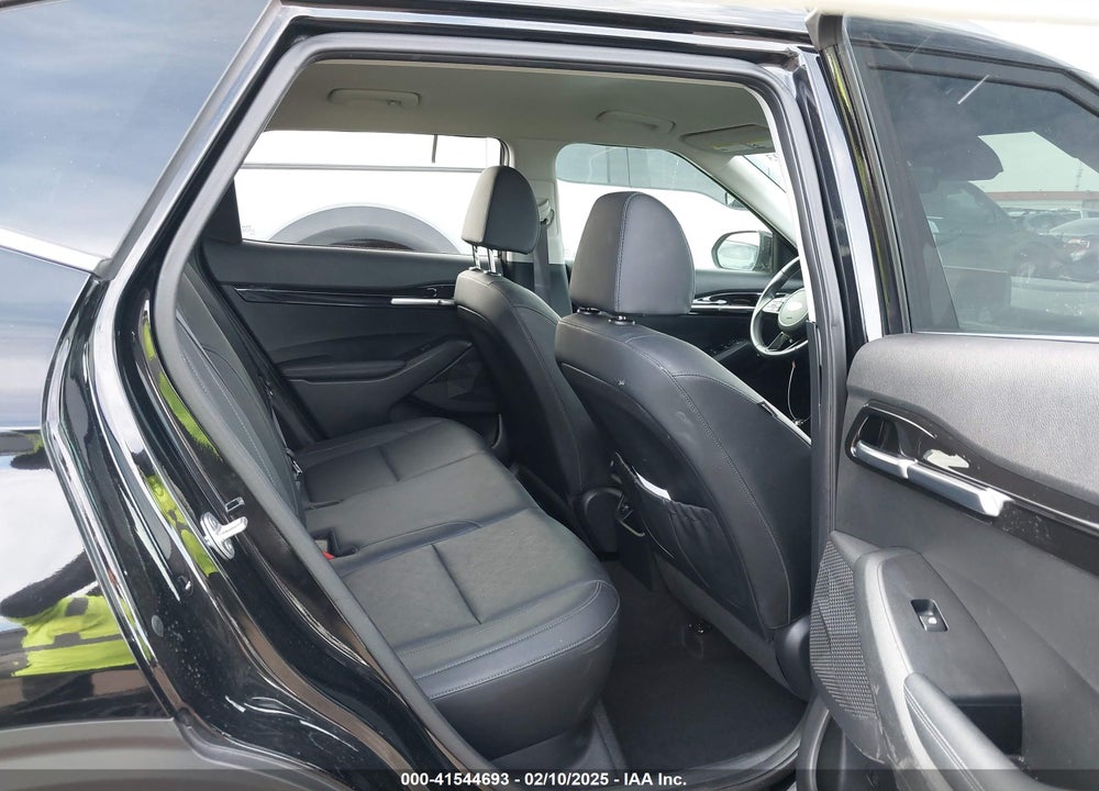 2021 KIA SELTOS VIN: KNDETCA20M7183363