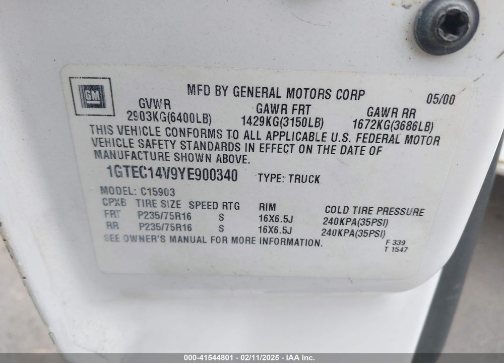 2000 GMC SIERRA 1500 SL VIN: 1GTEC14V9YE900340