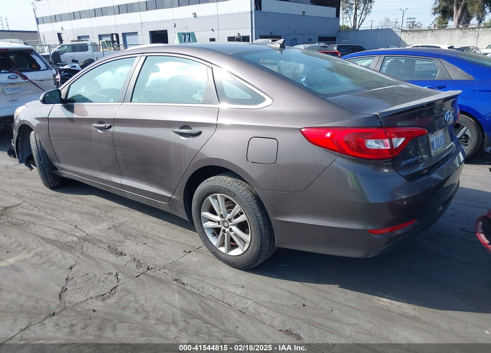 2015 HYUNDAI SONATA VIN: 5NPE24AFXFH168928