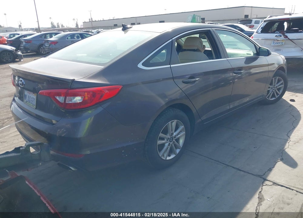 2015 HYUNDAI SONATA VIN: 5NPE24AFXFH168928