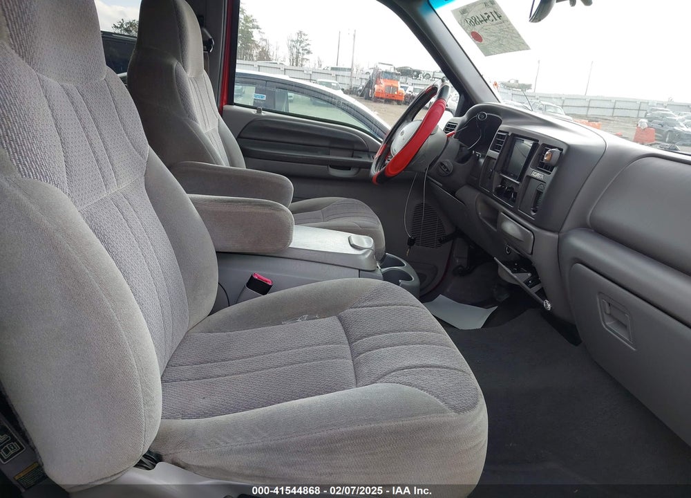 2000 FORD EXCURSION XLT VIN: 1FMNU40L8YEA99446