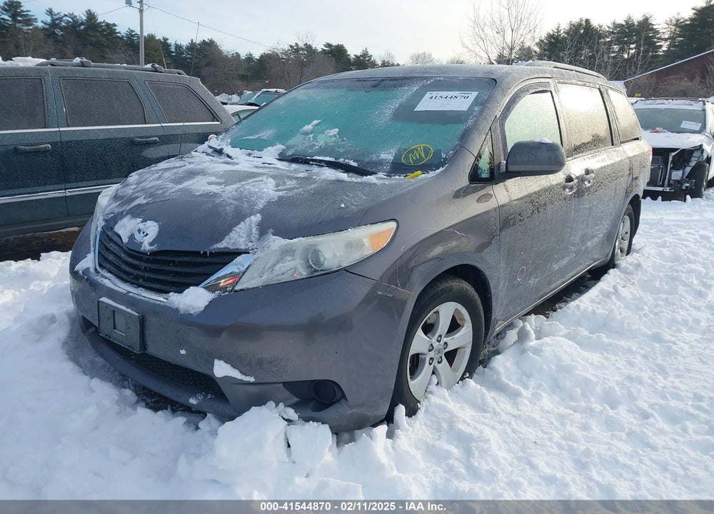 2011 TOYOTA SIENNA VIN: 5TDKK3DC9BS117956