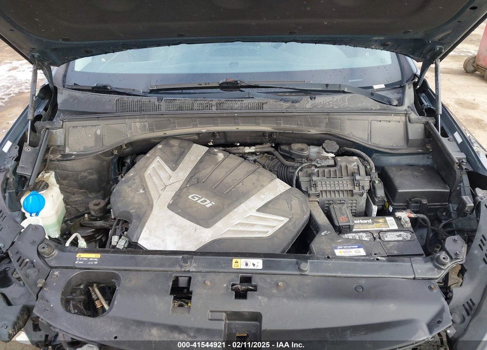 2017 HYUNDAI SANTA FE VIN: KM8SNDHF3HU178057