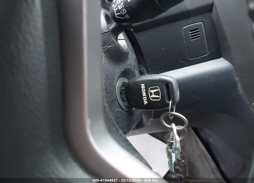 2010 HONDA CR-V VIN: 5J6RE4H75AL007182