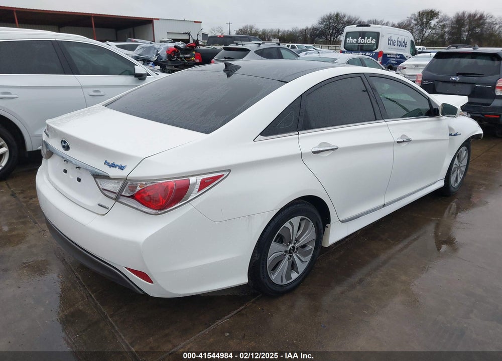 2015 HYUNDAI SONATA VIN: KMHEC4A45FA121983