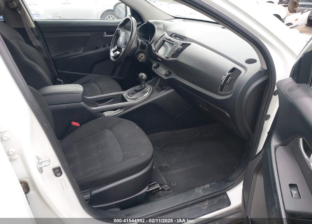 2011 KIA SPORTAGE LX VIN: KNDPB3A24B7087941
