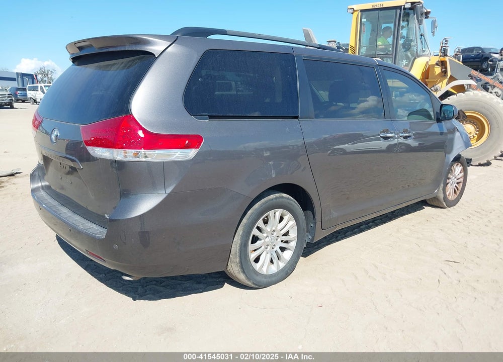 2012 TOYOTA SIENNA VIN: 5TDYK3DC1CS186331
