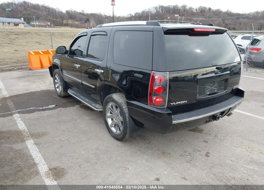 2014 GMC YUKON DENALI VIN: 1GKS2EEF9ER186724