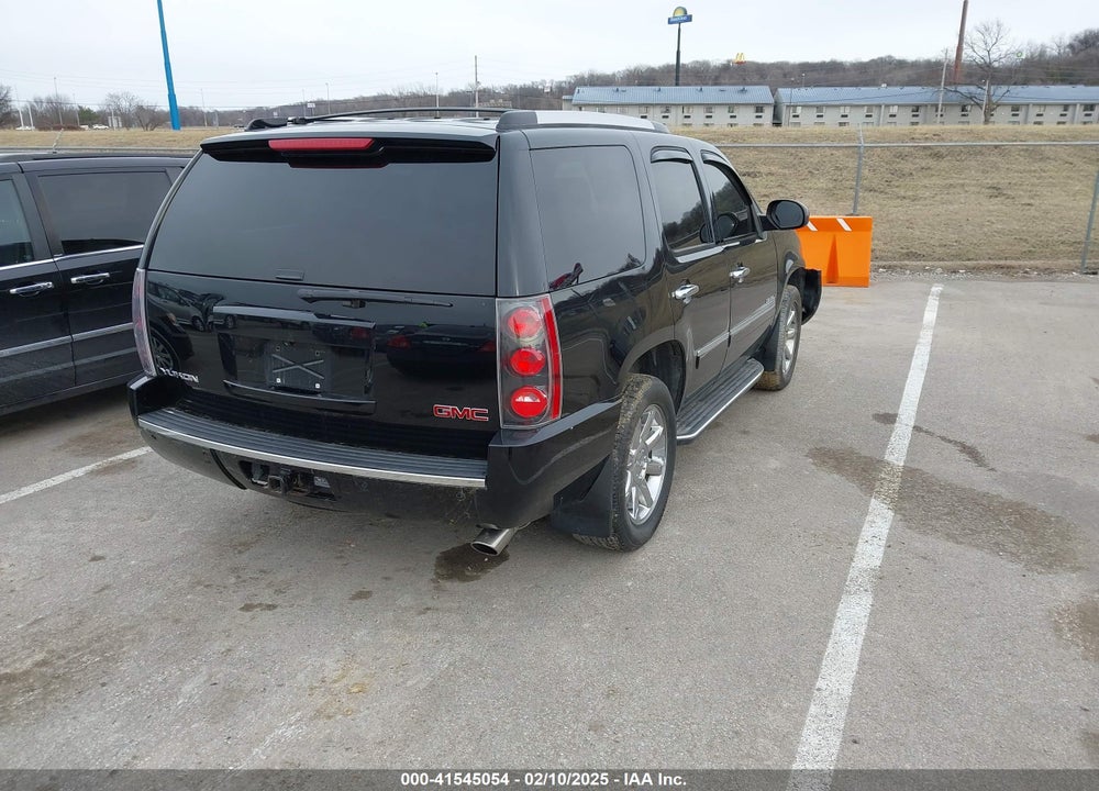 2014 GMC YUKON DENALI VIN: 1GKS2EEF9ER186724