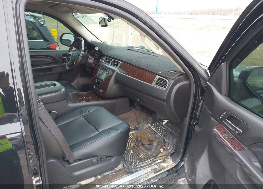 2014 GMC YUKON DENALI VIN: 1GKS2EEF9ER186724