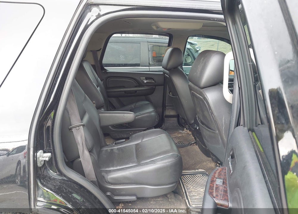 2014 GMC YUKON DENALI VIN: 1GKS2EEF9ER186724
