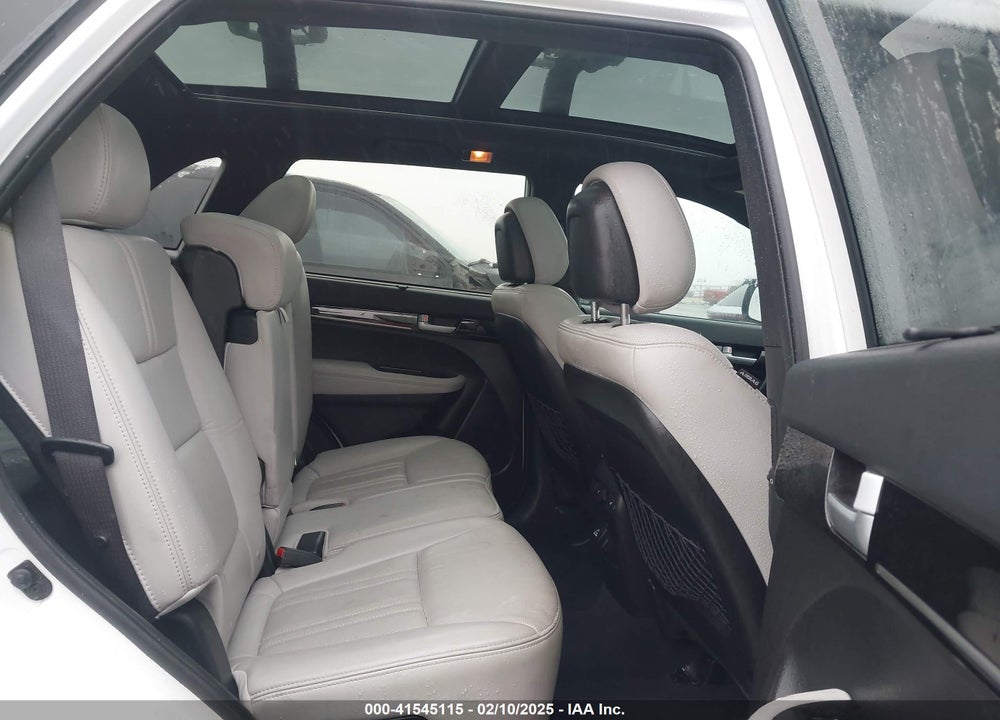 2015 KIA SORENTO LIMITED V6 VIN: 5XYKW4A71FG597902