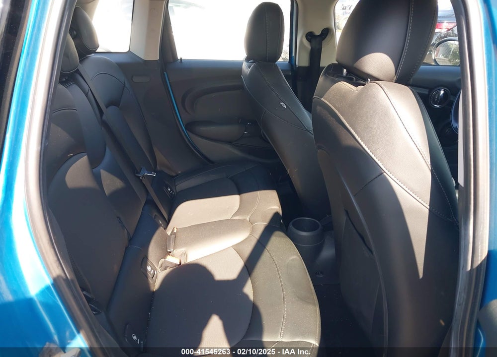 2015 MINI HARDTOP VIN: WMWXS5C56FT830306