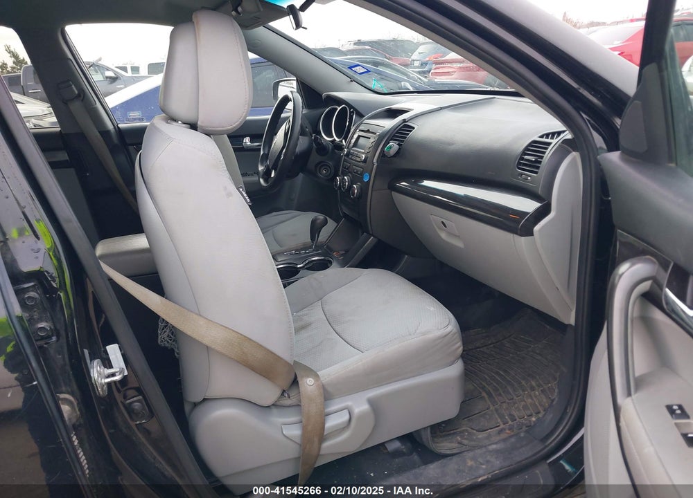 2012 KIA SORENTO LX V6 VIN: 5XYKT4A24CG287025