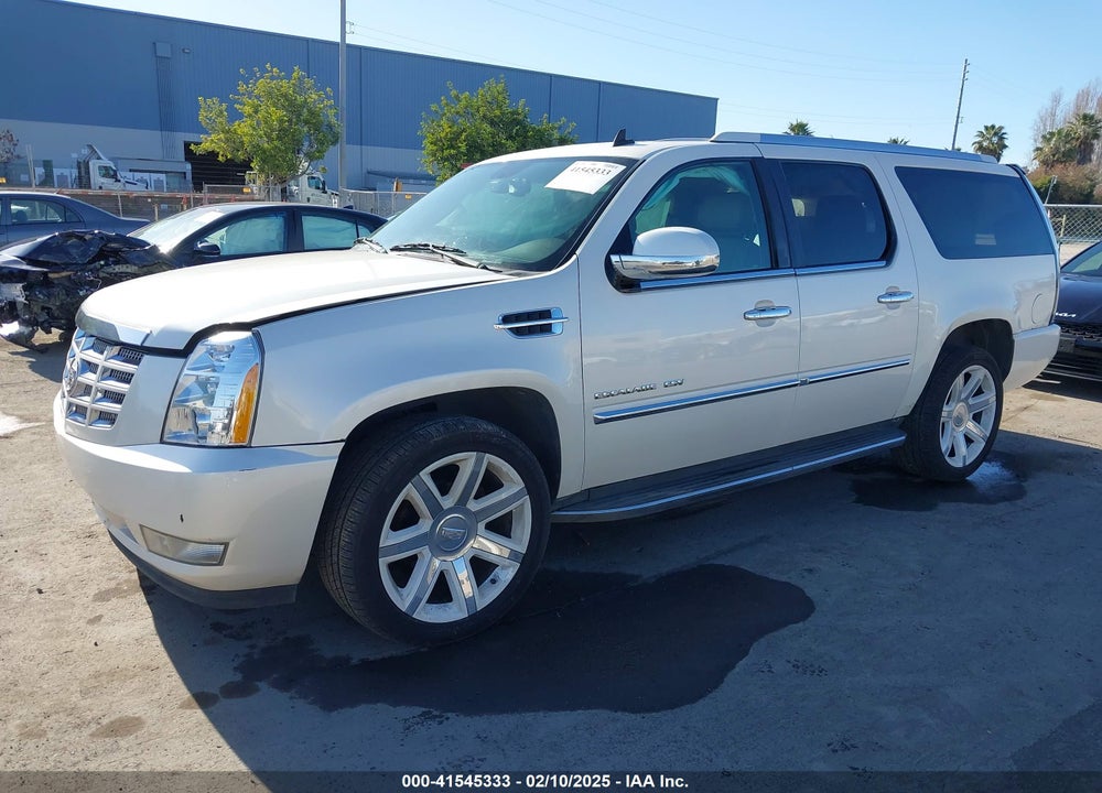 2011 CADILLAC ESCALADE ESV LUXURY VIN: 1GYS4HEF9BR203728