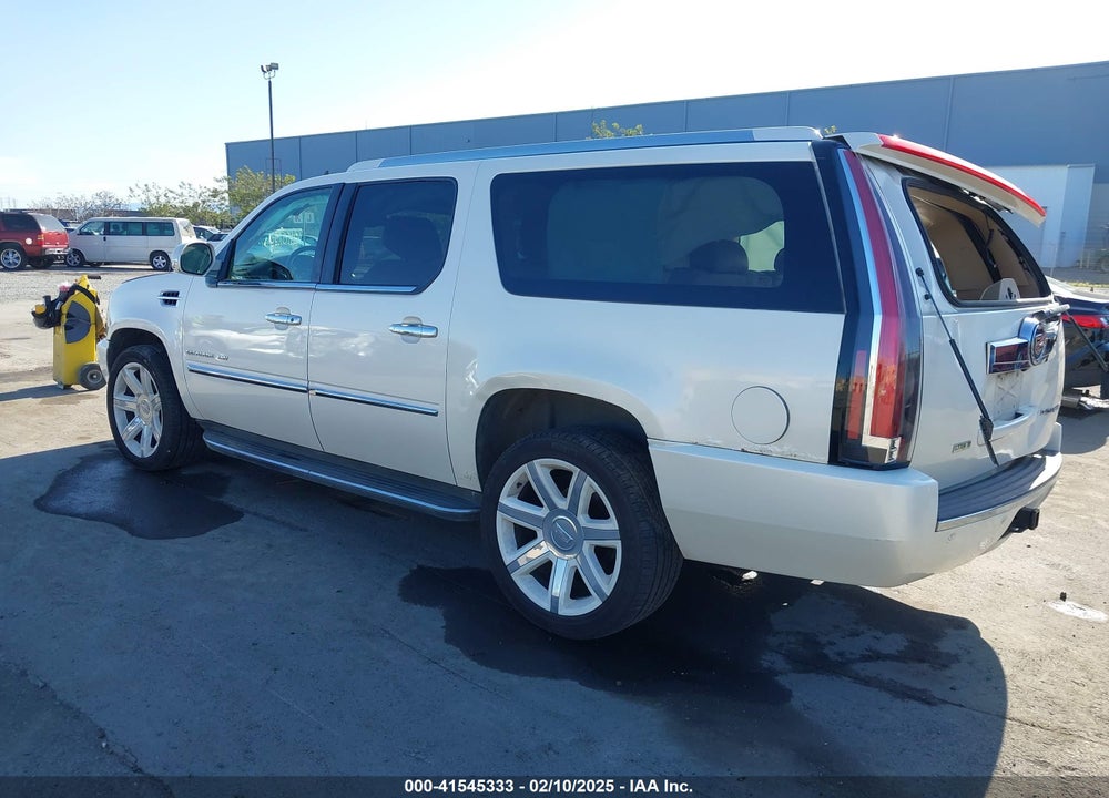 2011 CADILLAC ESCALADE ESV LUXURY VIN: 1GYS4HEF9BR203728
