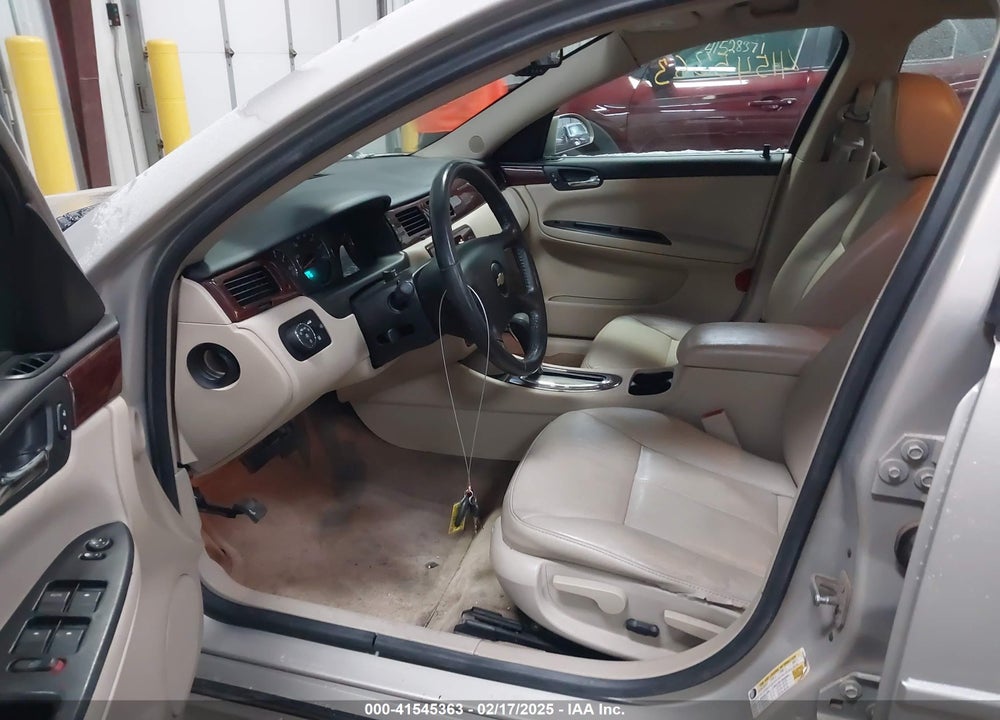 2010 CHEVROLET IMPALA VIN: 2G1WB5EK9A1136976