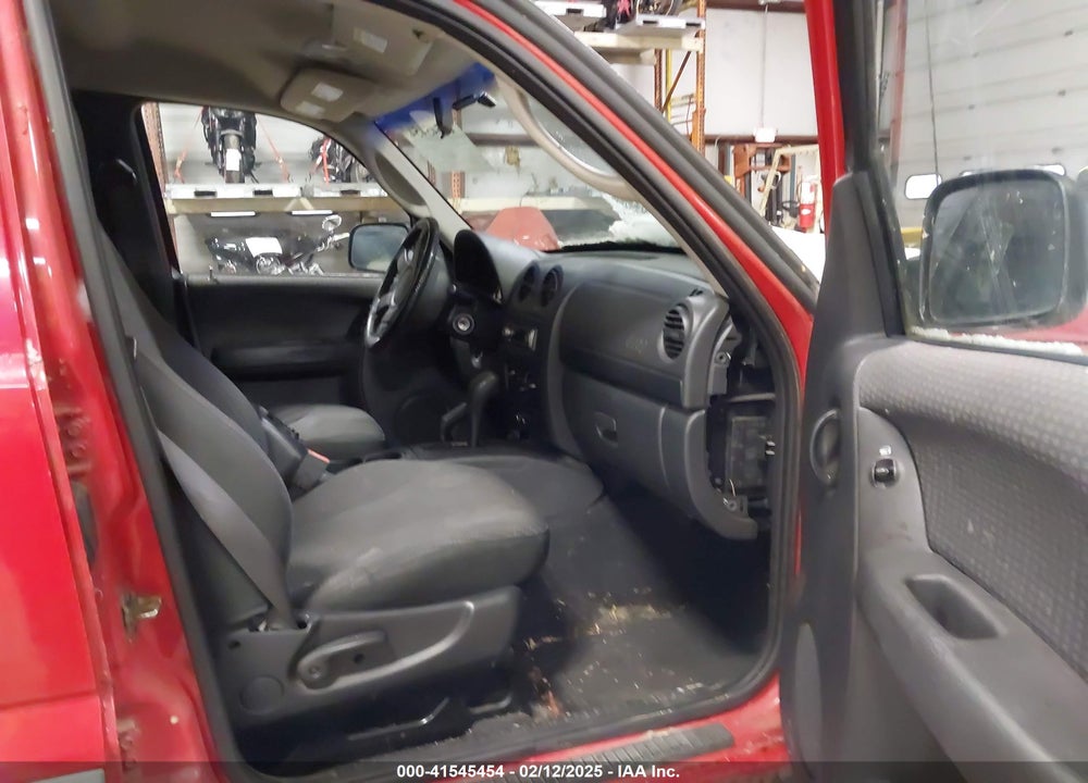 2002 JEEP LIBERTY SPORT VIN: 1J4GL48K02W202219