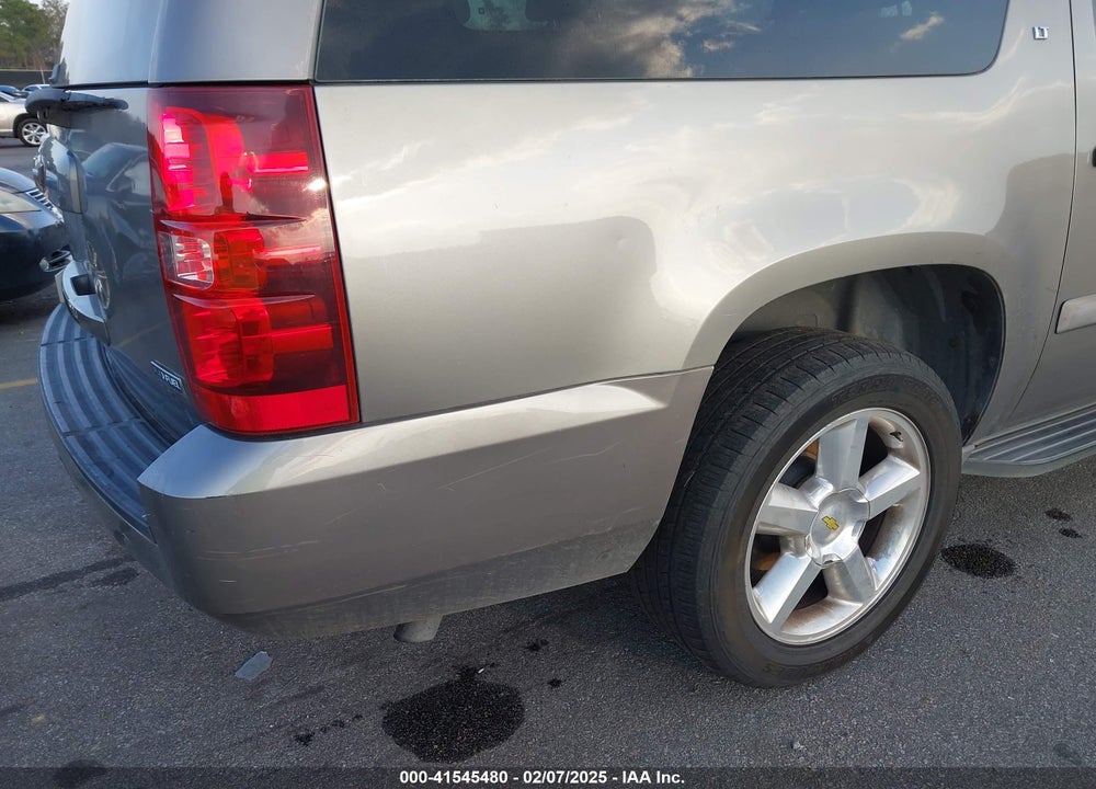 2009 CHEVROLET SUBURBAN 1500 LT2 VIN: 1GNFC26029R218011