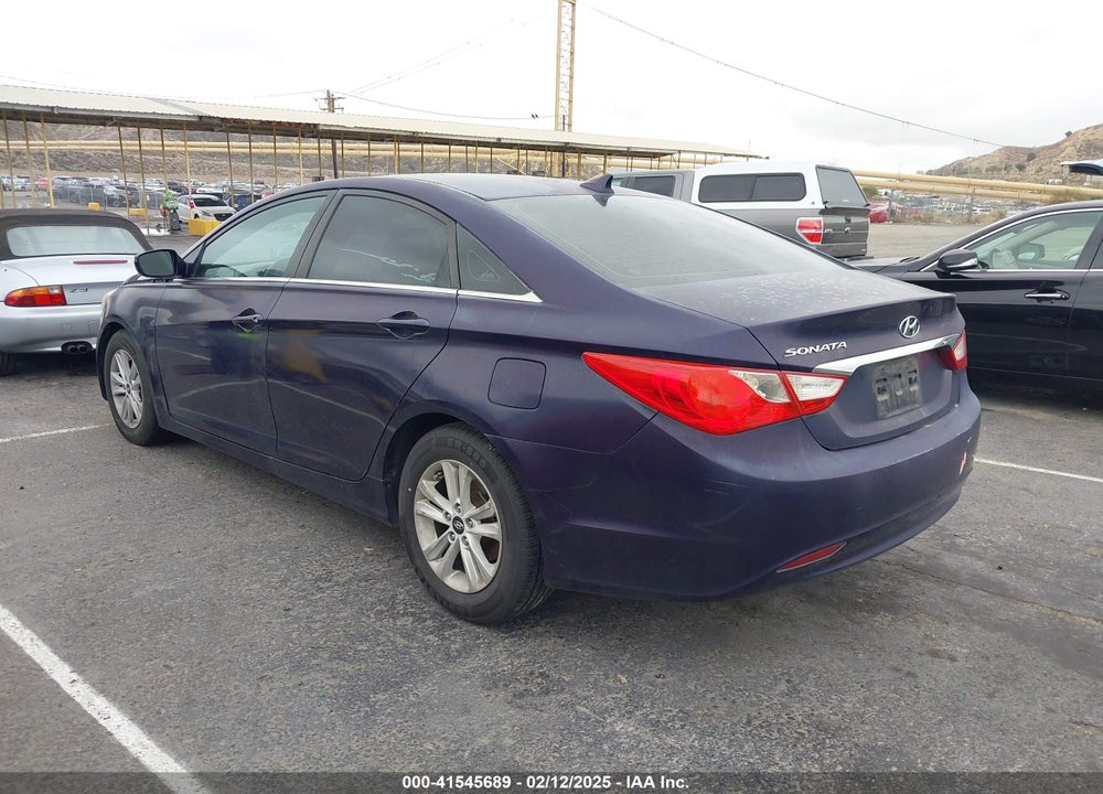 2011 HYUNDAI SONATA VIN: 5NPEB4AC5BH080739