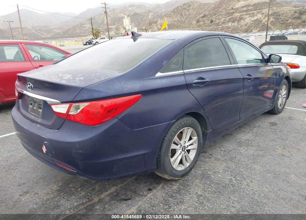 2011 HYUNDAI SONATA VIN: 5NPEB4AC5BH080739