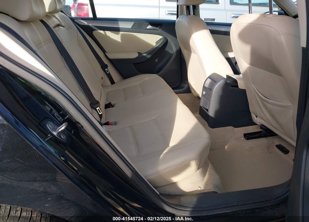 2015 VOLKSWAGEN JETTA VIN: 3VWD17AJ9FM287145