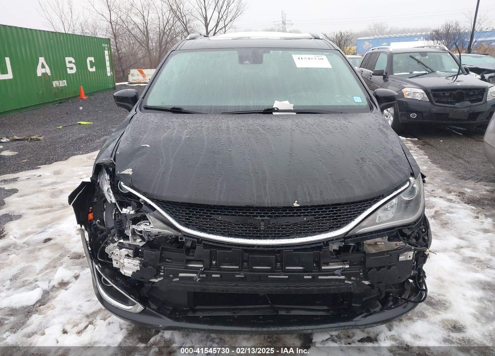 2019 CHRYSLER PACIFICA TOURING L VIN: 2C4RC1BG2KR715353