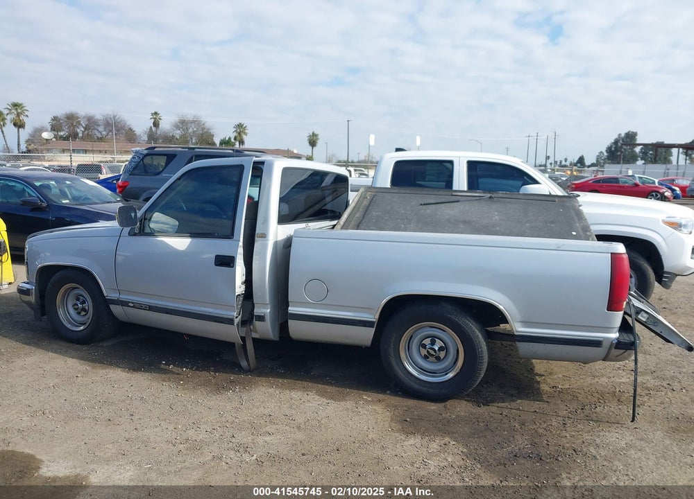 1993 CHEVROLET GMT-400 C1500 VIN: 1GCDC14K7PZ221773