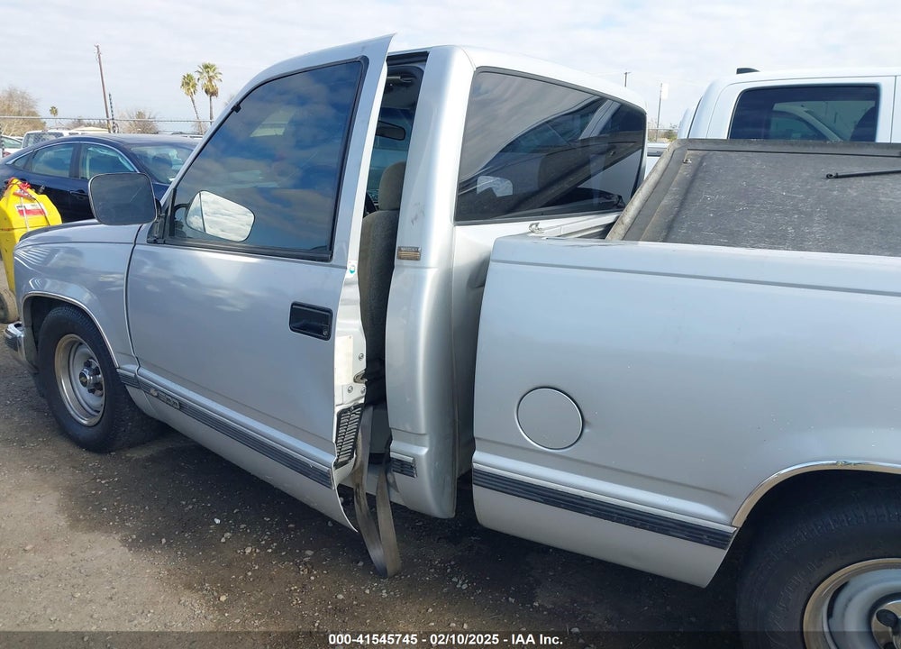 1993 CHEVROLET GMT-400 C1500 VIN: 1GCDC14K7PZ221773