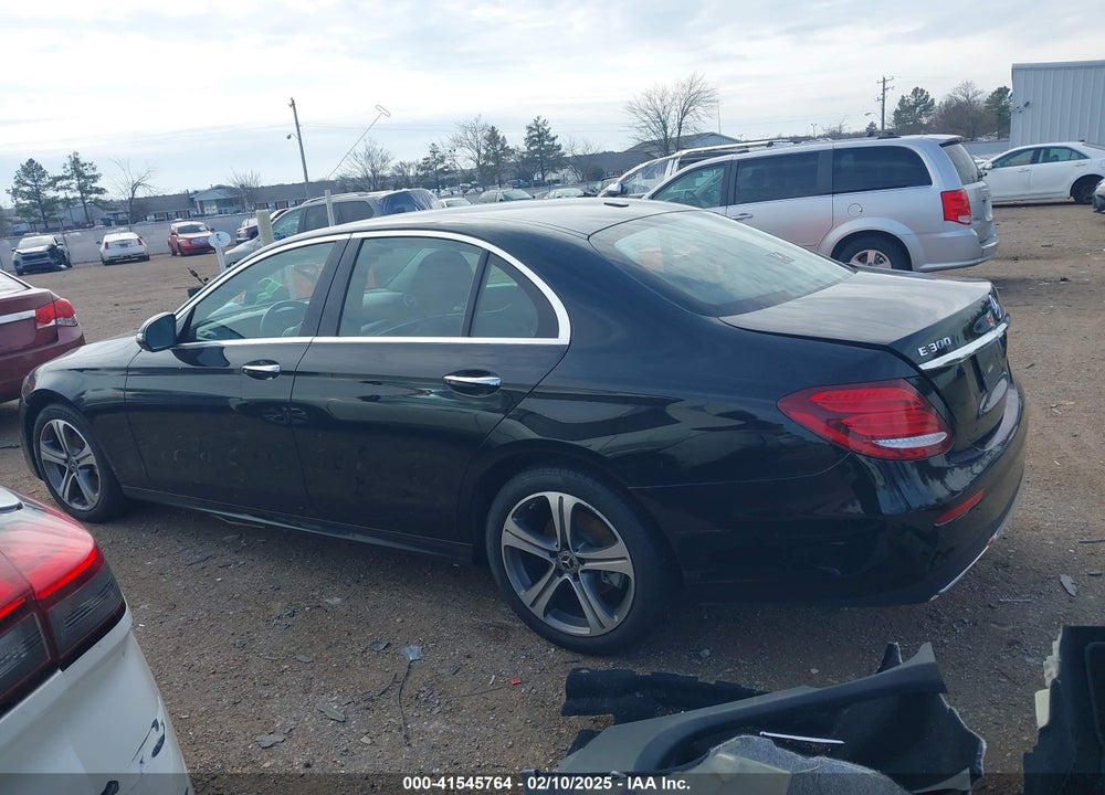 2019 MERCEDES-BENZ E 300 VIN: WDDZF4JB8KA675479
