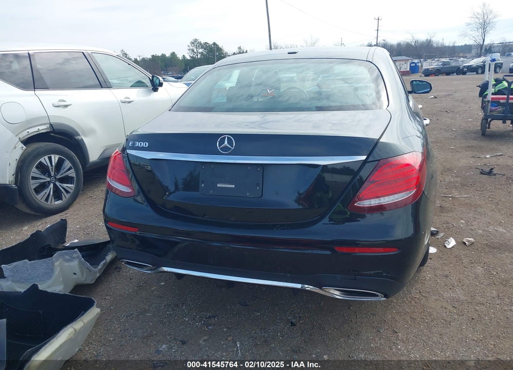 2019 MERCEDES-BENZ E 300 VIN: WDDZF4JB8KA675479