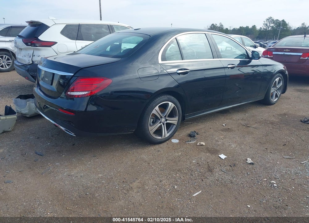 2019 MERCEDES-BENZ E 300 VIN: WDDZF4JB8KA675479