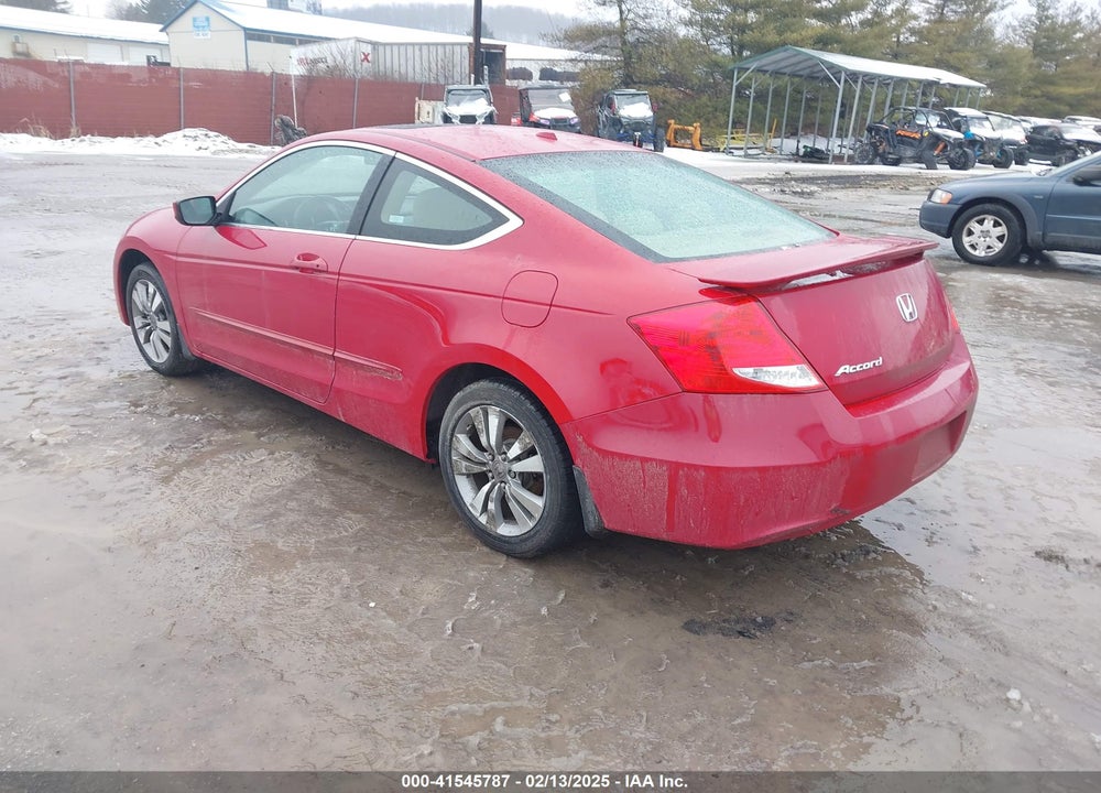 2011 HONDA ACCORD VIN: 1HGCS1B85BA012319