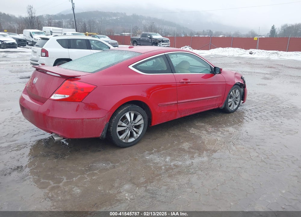 2011 HONDA ACCORD VIN: 1HGCS1B85BA012319