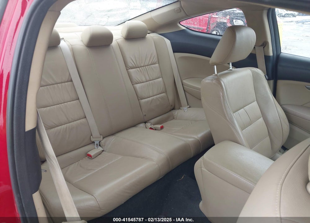 2011 HONDA ACCORD VIN: 1HGCS1B85BA012319