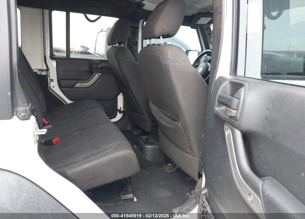 2016 JEEP WRANGLER UNLIMITED SPORT VIN: 1C4BJWDG4GL330653