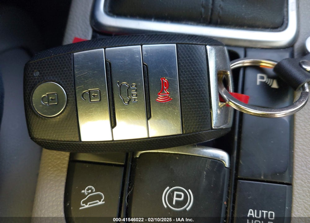 2020 KIA SPORTAGE EX VIN: KNDPNCAC4L7823861
