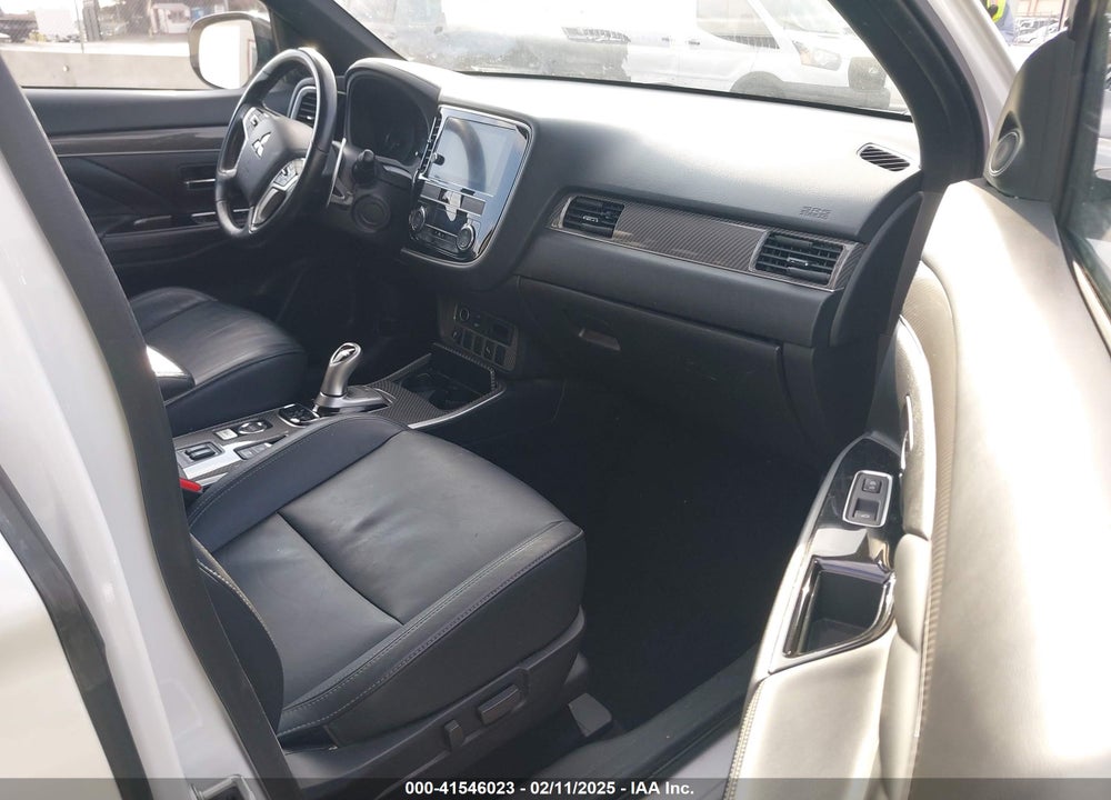 2019 MITSUBISHI OUTLANDER VIN: JA4J24A51KZ044517