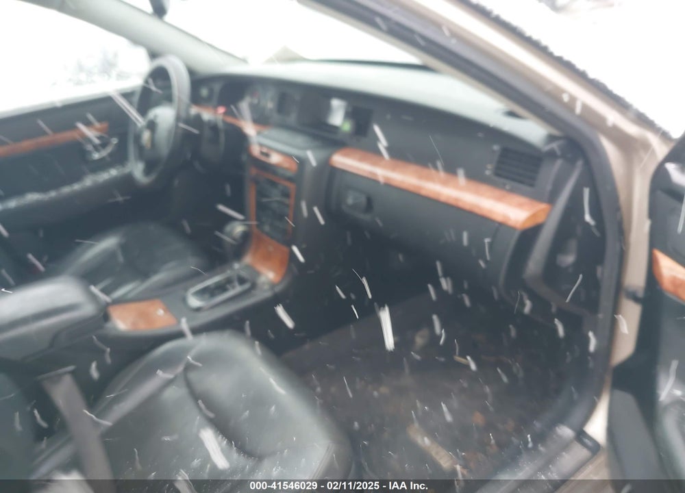 2005 KIA AMANTI VIN: KNALD124255069335