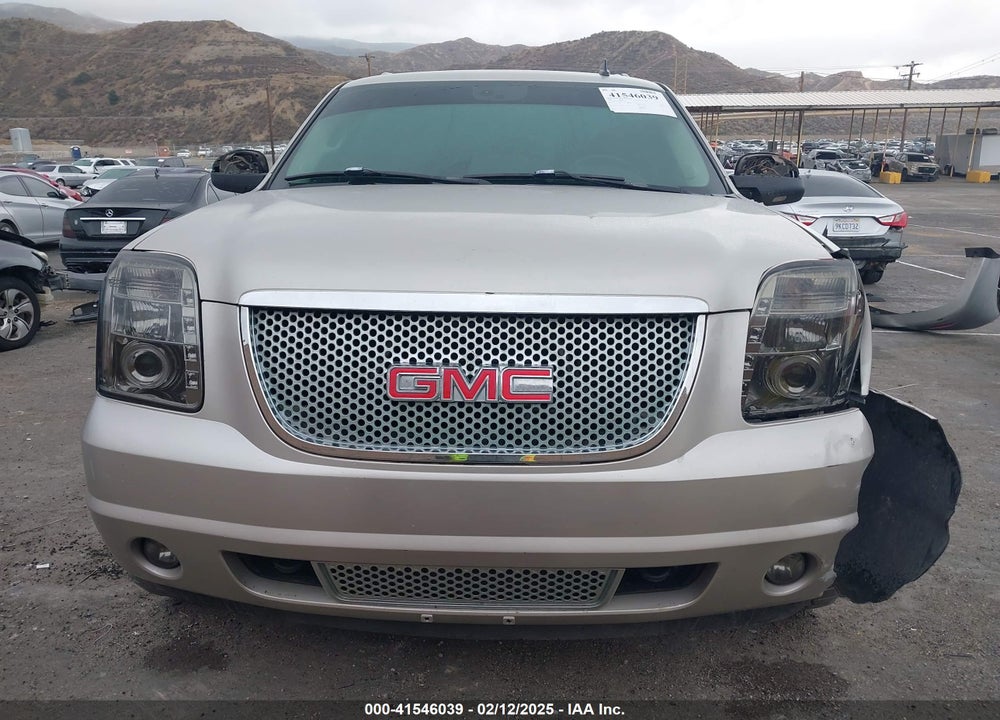 2009 GMC YUKON XL 1500 DENALI VIN: 1GKFK06229R274732