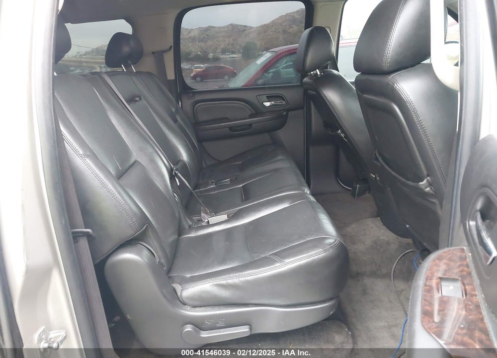 2009 GMC YUKON XL 1500 DENALI VIN: 1GKFK06229R274732