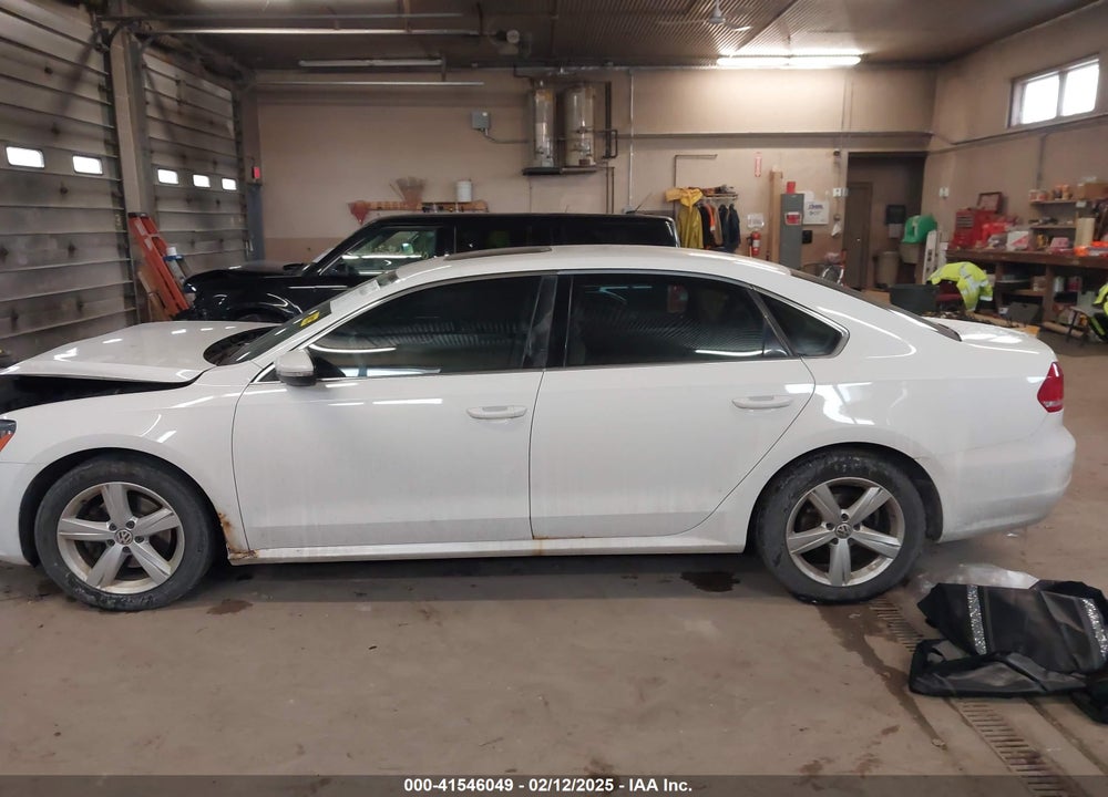 2012 VOLKSWAGEN PASSAT VIN: 1VWBP7A3XCC047638