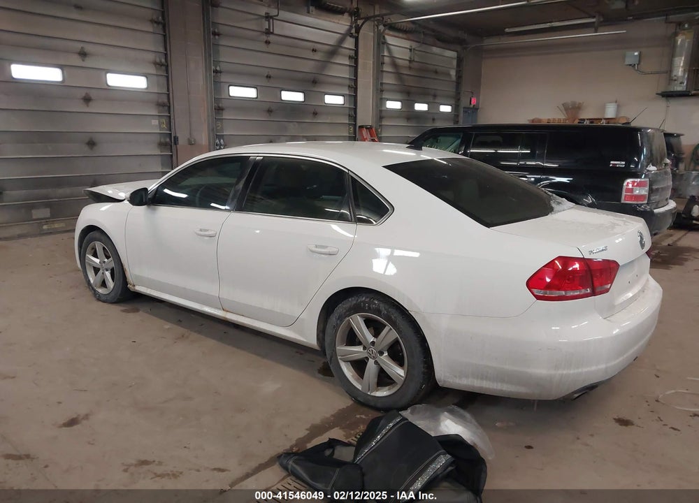 2012 VOLKSWAGEN PASSAT VIN: 1VWBP7A3XCC047638
