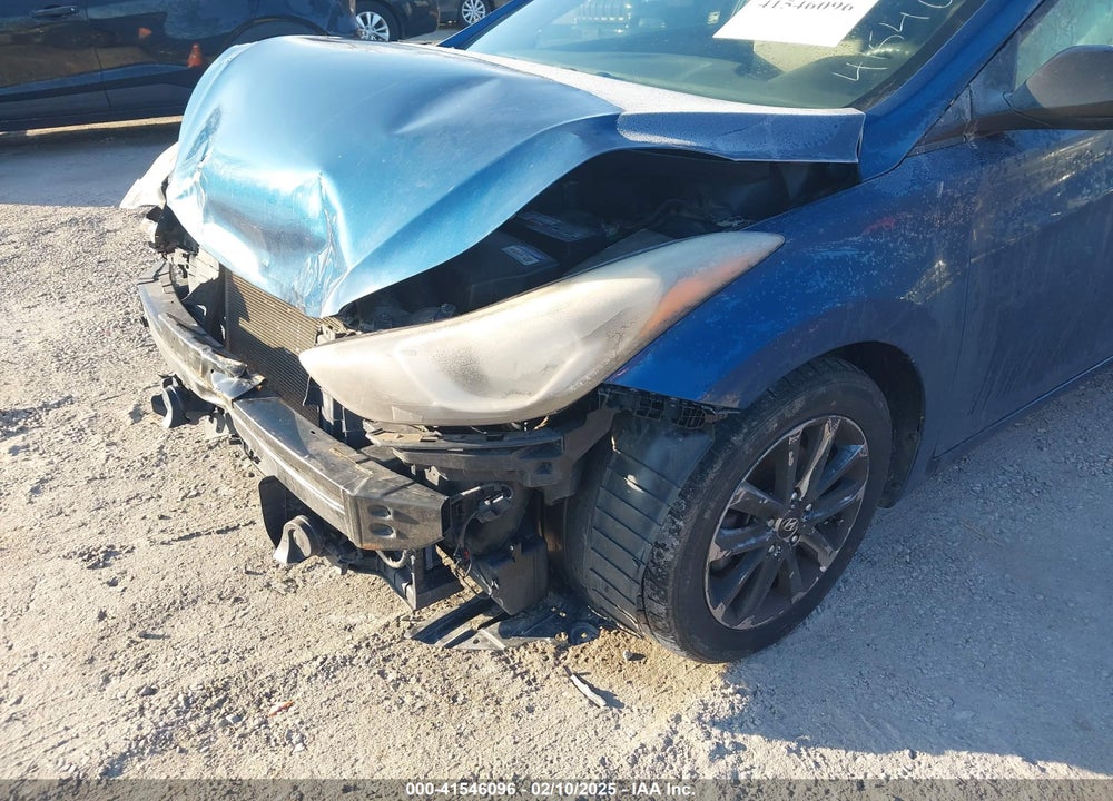 2014 HYUNDAI ELANTRA VIN: KMHDH4AE7EU083868