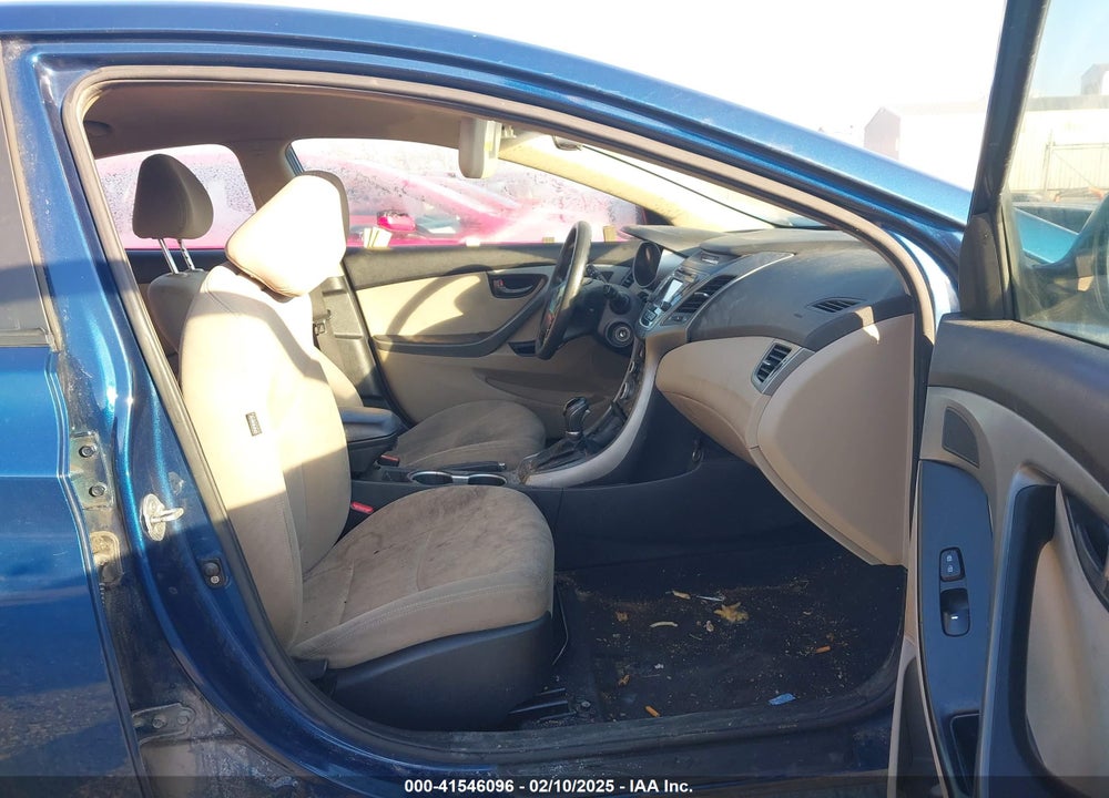 2014 HYUNDAI ELANTRA VIN: KMHDH4AE7EU083868