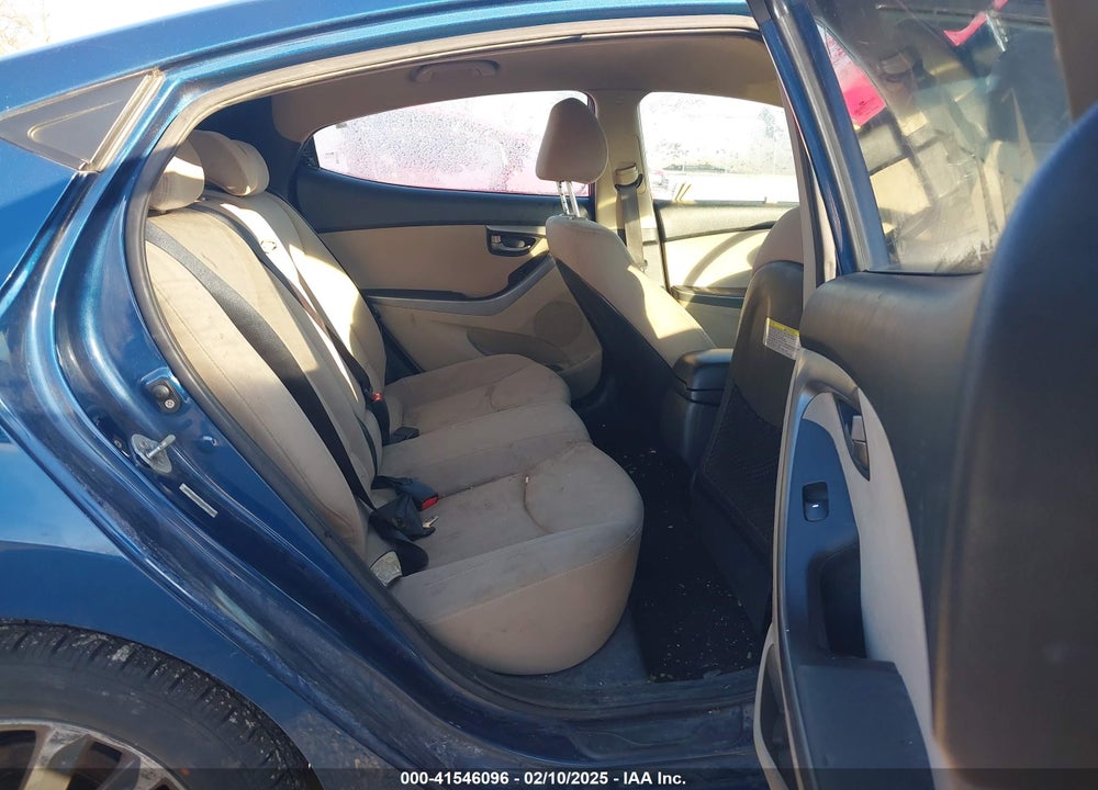 2014 HYUNDAI ELANTRA VIN: KMHDH4AE7EU083868