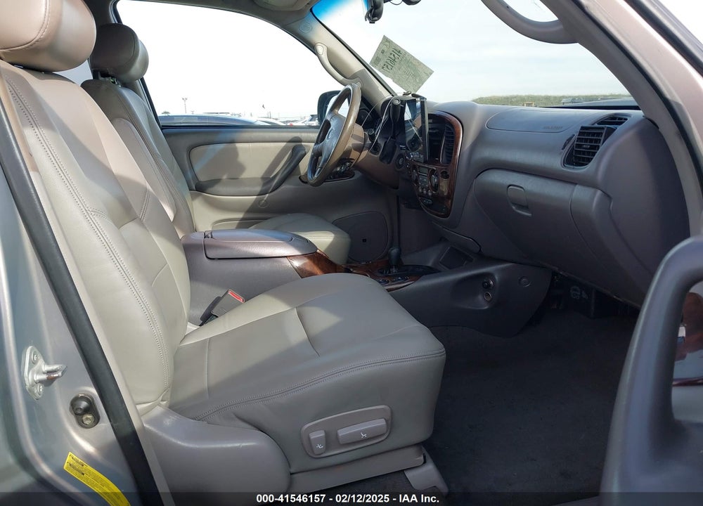 2002 TOYOTA SEQUOIA VIN: 5TDBT48A82S067143