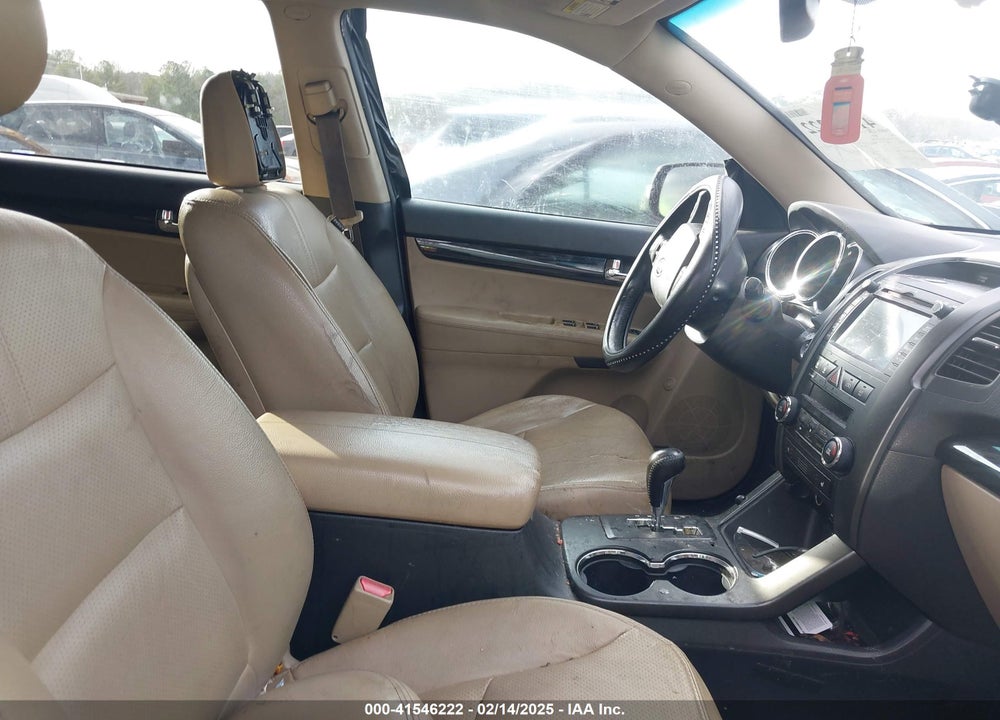 2013 KIA SORENTO VIN: 5XYKU4A29DG325878